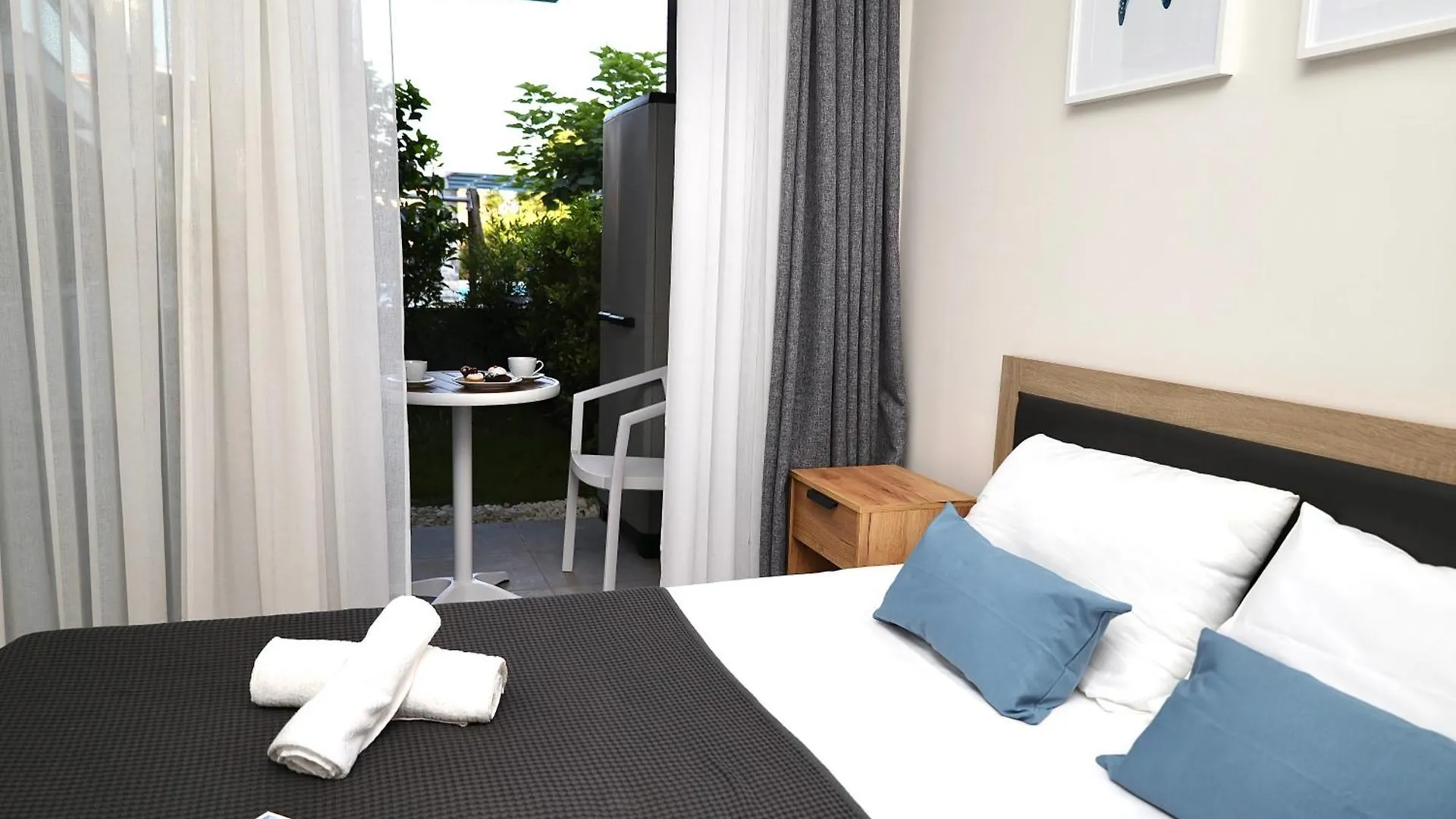La Scala Nikiti Apartment